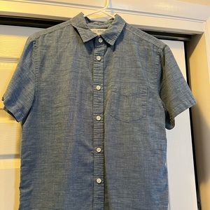 Urban Pipeline Men’s short sleeve button down shirt (M)